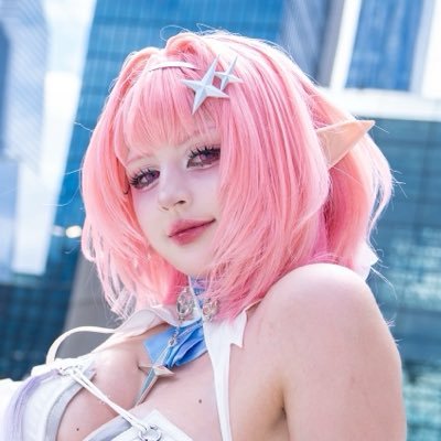 ellie જ⁀➴'s profile picture