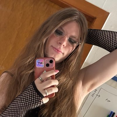 amira_axolotl's profile picture