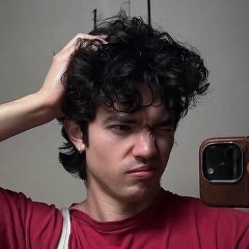 jo • 🕸️'s profile picture