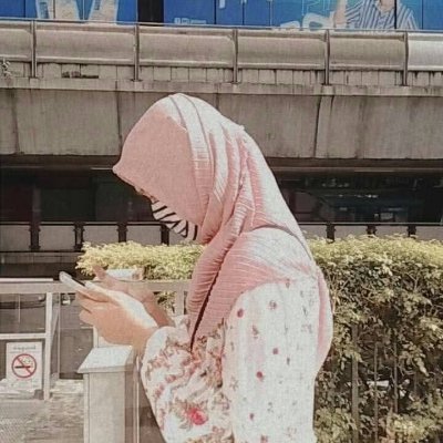 NURISA297750's profile picture