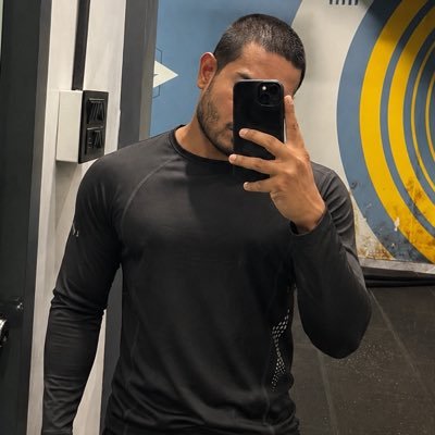 b🦇's profile picture