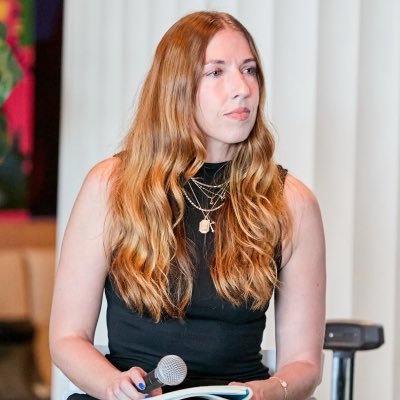 Annie Costabile's profile picture