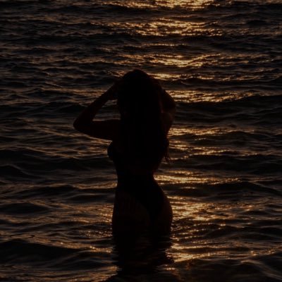 azsriee's profile picture