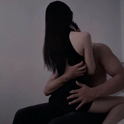 00houqinglvzhu's profile picture