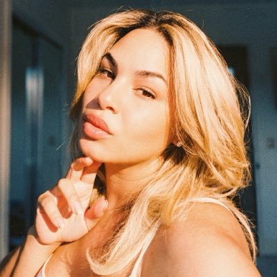 Leah__Lavish's profile picture