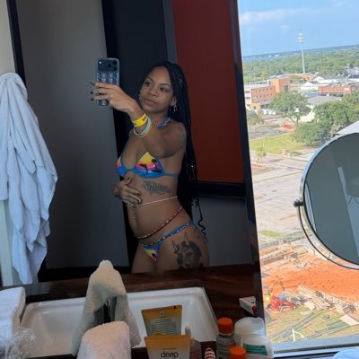 MYSTYDAREDBONE's profile picture