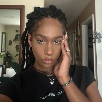 elle's profile picture