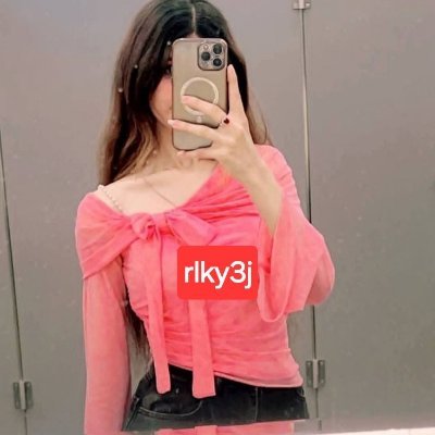 r's profile picture