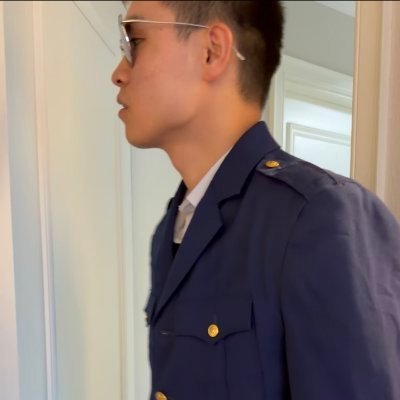 junyisss1's profile picture