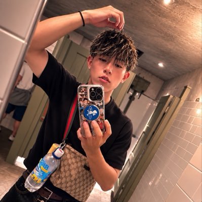 AS742z's profile picture