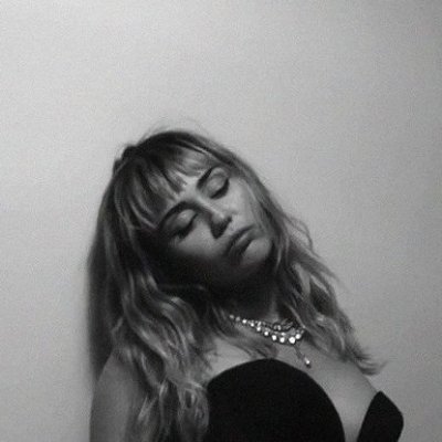 mileyunholycs's profile picture