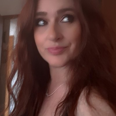 TheRealJuliaG_'s profile picture