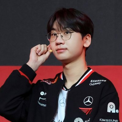 Yanie | 🐿️🌟 (REST)'s profile picture