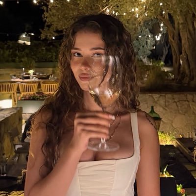 ssaltycherries's profile picture