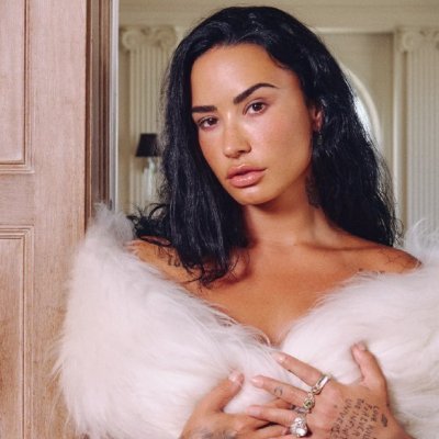 LovatoHub's profile picture