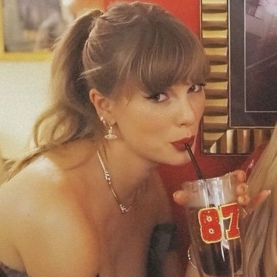 sarah ⸆⸉ ✫ ☁️'s profile picture