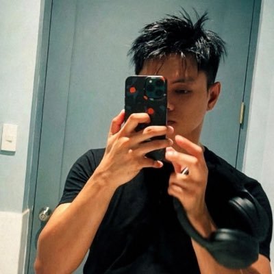 JieyoMaximoff's profile picture