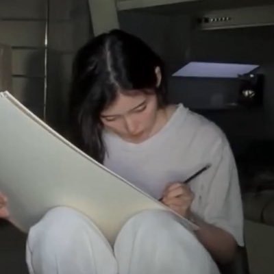 ซินนาม่อนโรลนุ่มนิ่ม🧁🪐's profile picture