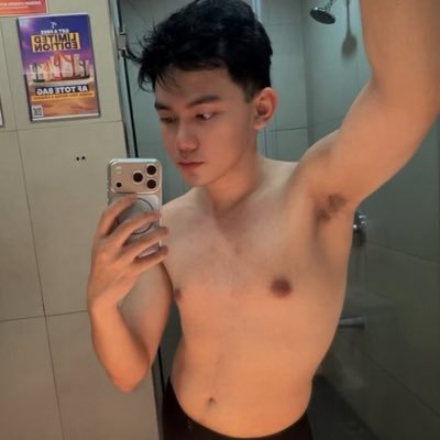 🫨.'s profile picture