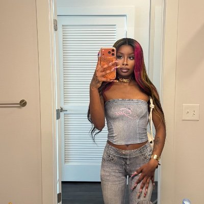 Cleoluvdaslutz's profile picture