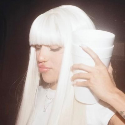 Sabrine ୨ৎ's profile picture