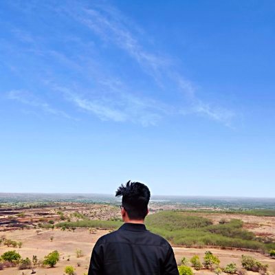Om ✨'s profile picture