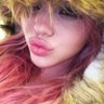b 🇵🇸's profile picture