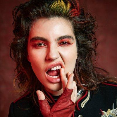 janis 🩸's profile picture
