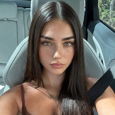 khloe's profile picture