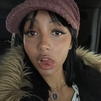 SluttyyyCum's profile picture