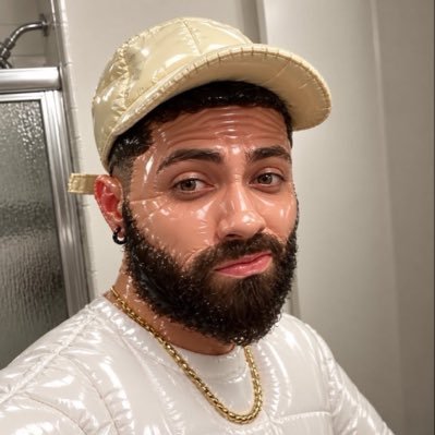 𝕁𝕦𝕝𝕚𝕒𝕟 ℂ's profile picture