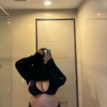 you mi's profile picture