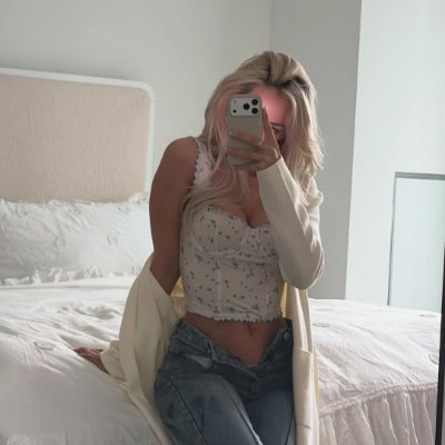 SapphIre NicoIe HoweII's profile picture