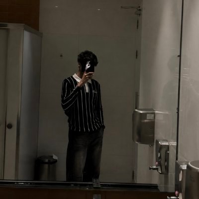 NIKs's profile picture
