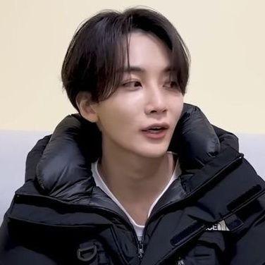 스껄's profile picture