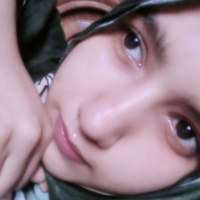 nilaakter100's profile picture