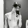 Profilbild von bank ที่แขนซ้ายสักมังกร🐉