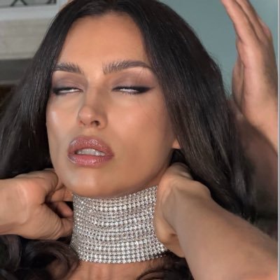 esausta___'s profile picture