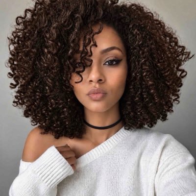 Esta's profile picture