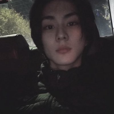 has. 𓏲ּ𝄢's profile picture