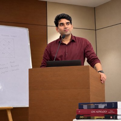 daarshik108's profile picture