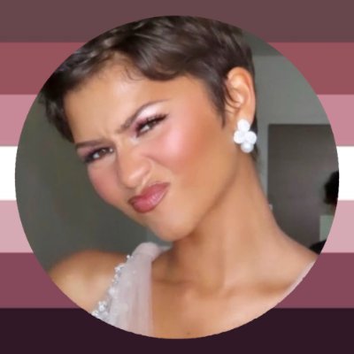 ೃ࿔ C | close reid family relative's profile picture