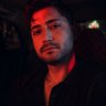 Mutlu profil fotoğrafı
