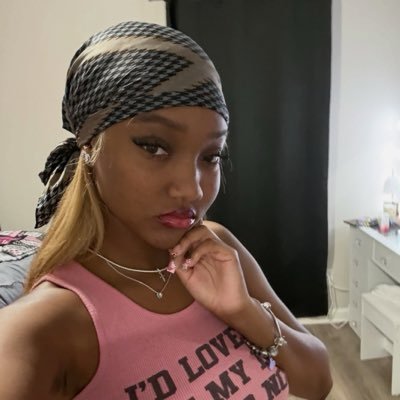the queen 🌷.'s profile picture