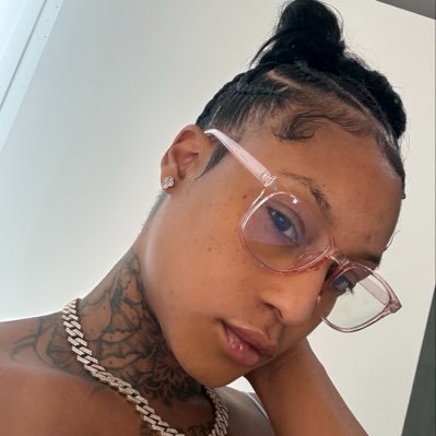 Mizztwerkssumm's profile picture