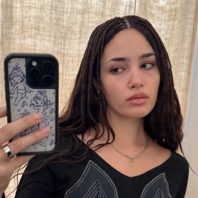 clementine 𓏲𝄢's profile picture