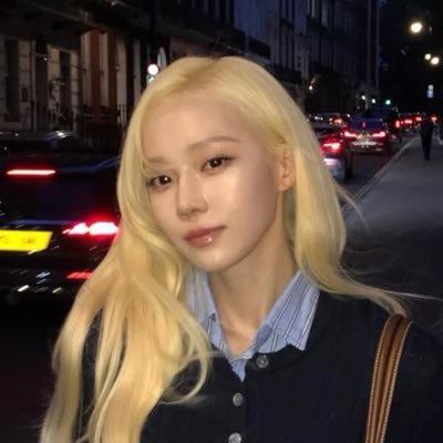 ae_yoonsanta's profile picture
