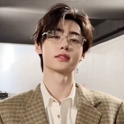 bella ໒꒱⋆.˚'s profile picture