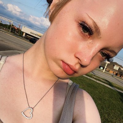 Vivvyloviee4's profile picture