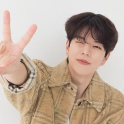 lore ★ saw skz's profile picture